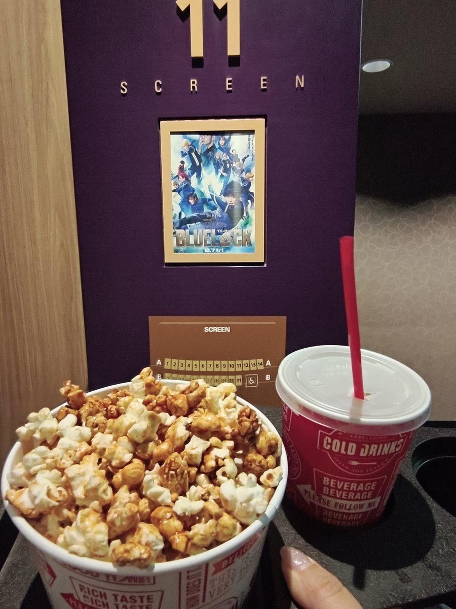 eyecoLH's tweet photo. 1人映画楽しみすぎセット笑笑 https://t.co/SIjQaau78U