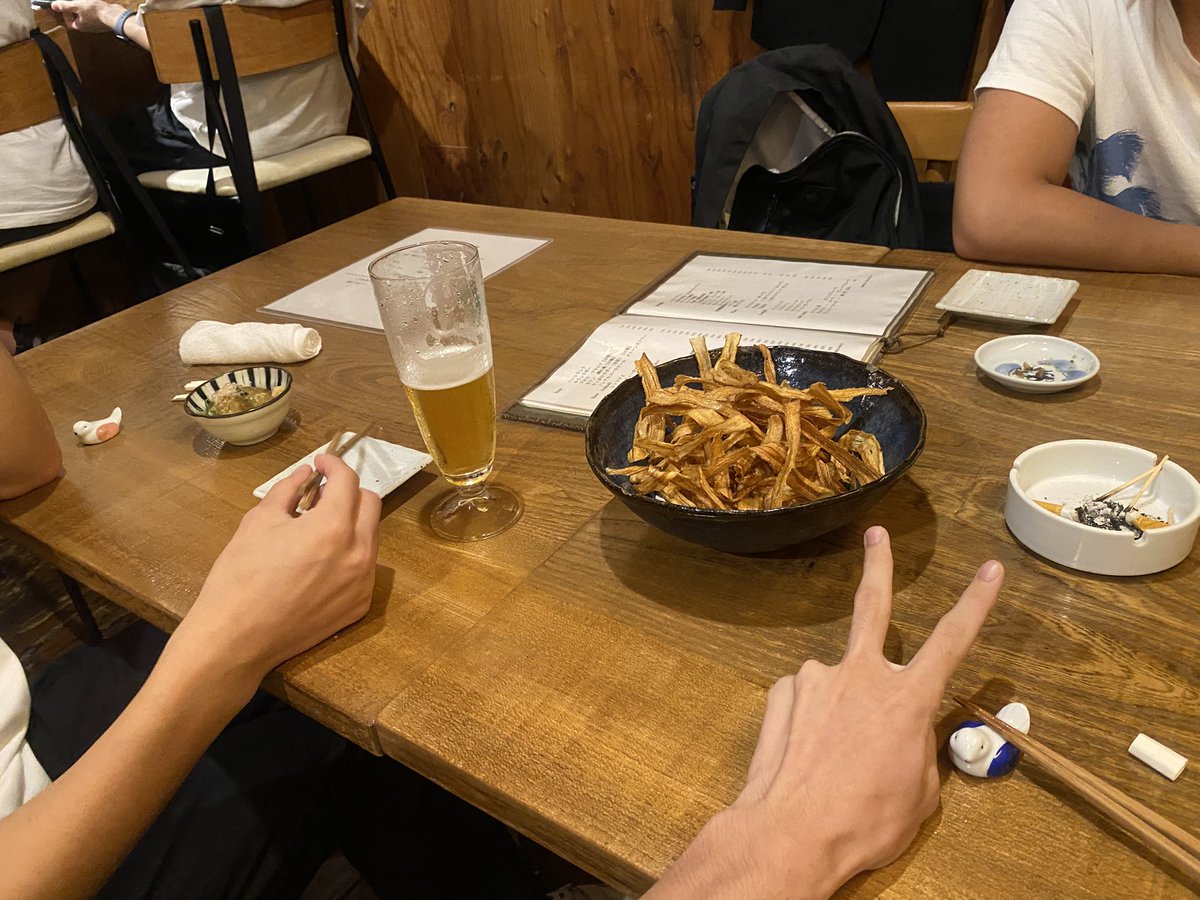 Simeme_osino's tweet photo. 飲みwithわんこおにさん https://t.co/r1Ngok7thQ