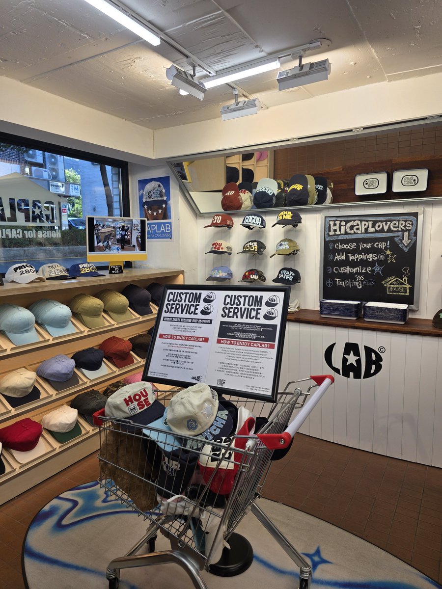 nonta_tbz's tweet photo. いってきたー🧢🐿️🤍
店員さんめちゃくちゃ優しかった😭
きゅぷって分かって写真に載ってないことも教えてくれた可愛いお姉さん、日本語ペラペラのお兄さん、ありがとうございました😭💖
一緒に行った会社の人も作って楽しんでたしきゅぷじゃなくてもぜひ行ってくださいみなさん🫶🏻✨️
#CAPLAB #큐 https://t.co/7kKrWQm5ki