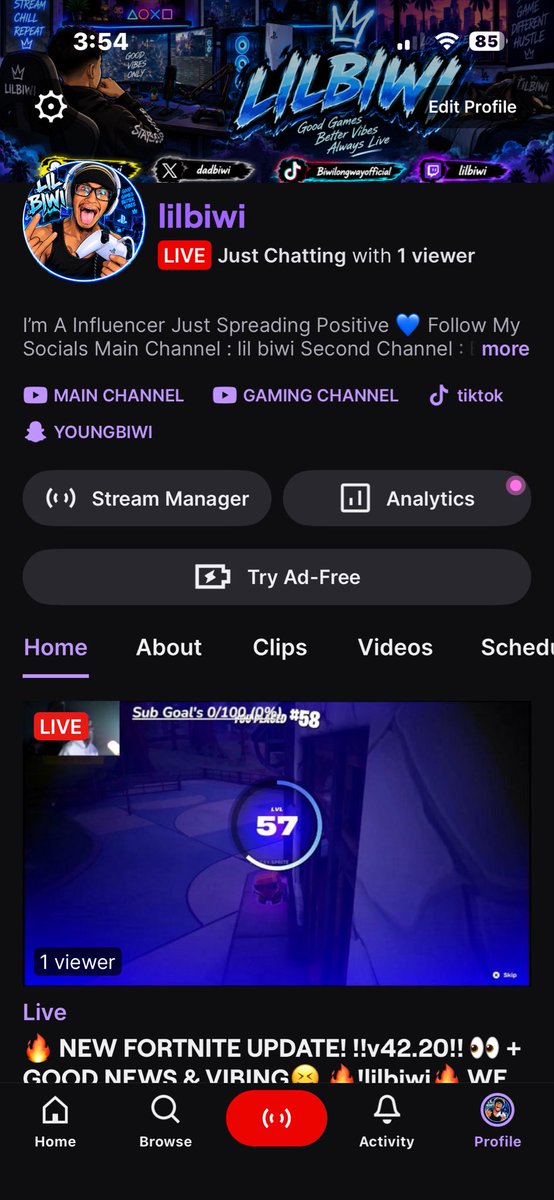 DaBiwi's tweet photo. Helloooo people I never mostly post on here but I just wanna let yall know I’m LIVE RIGHG NOW ON TWITCH https://t.co/pL52jbCNdm JOIN FAMILY🔥♥️

#explorepage #twitch #liverightnow #fyp #gamerboy https://t.co/k8rJmDkUAe