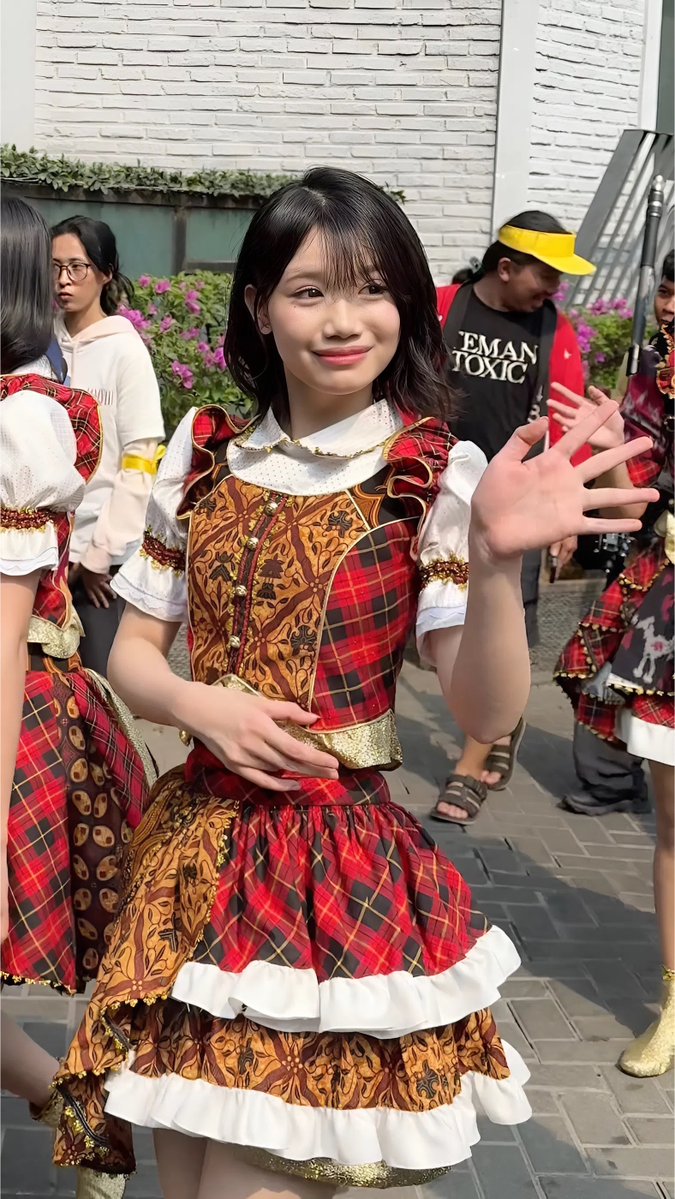 Fredabes48's tweet photo. Kimmy @Kimmy_JKT48 

JKT48 I Music Video Shooting Single ke-28 "Ayo Senyumlah"
20 / 09 / 2026 https://t.co/cGDDvoLWSE