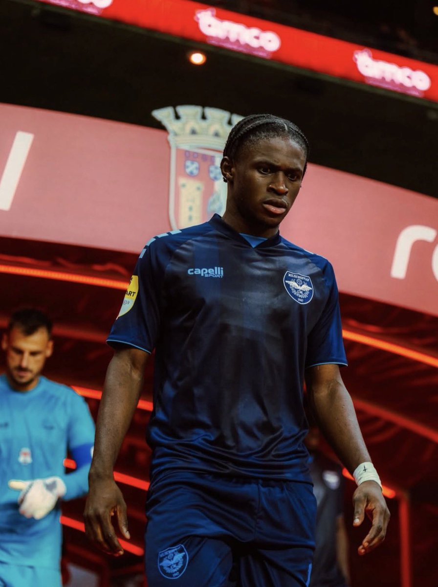 Angolaballers's tweet photo. Ataque 1/2

David Kusso (22) - Levski Sofia 🇧🇬
Simao pedro (20) - fk zeleznicar 🇷🇸
Manu (20) - Radomaik 🇵🇱
Valter Monteiro (20) - Williete Benguela 🇦🇴
Ethan luvamabano (19) - PSG Sub23 🇫🇷
Mechak tito (21) - Dusseldorf 🇩🇪
Manuel Kissinanga - Sporting B 🇵🇹 https://t.co/mBQyepMRpj