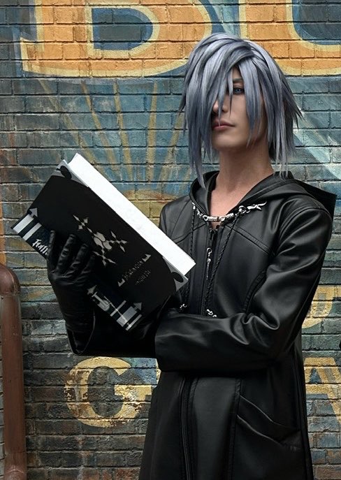 U3_hengenjizai's tweet photo. 影歩む策士 機関No.Ⅵゼクシオン
#Dハロ仮装2026
#KH仮装 https://t.co/7tGNpFfVFJ