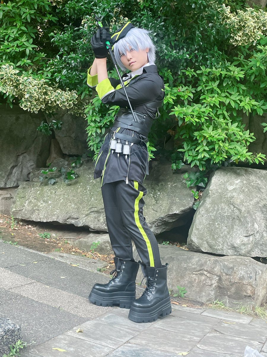 sati0226's tweet photo. #シルバーウィークだからみんなのシルバーくんを見せて 

⚔️制服2枚と寮服2枚⚔️ https://t.co/IArADNgDnj
