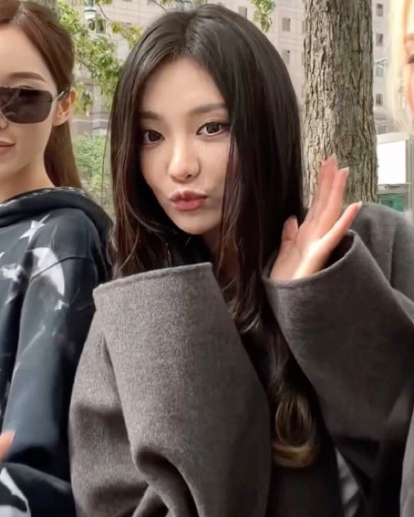 lyosecret's tweet photo. 😚😚😚 https://t.co/RD2m9GHt2p