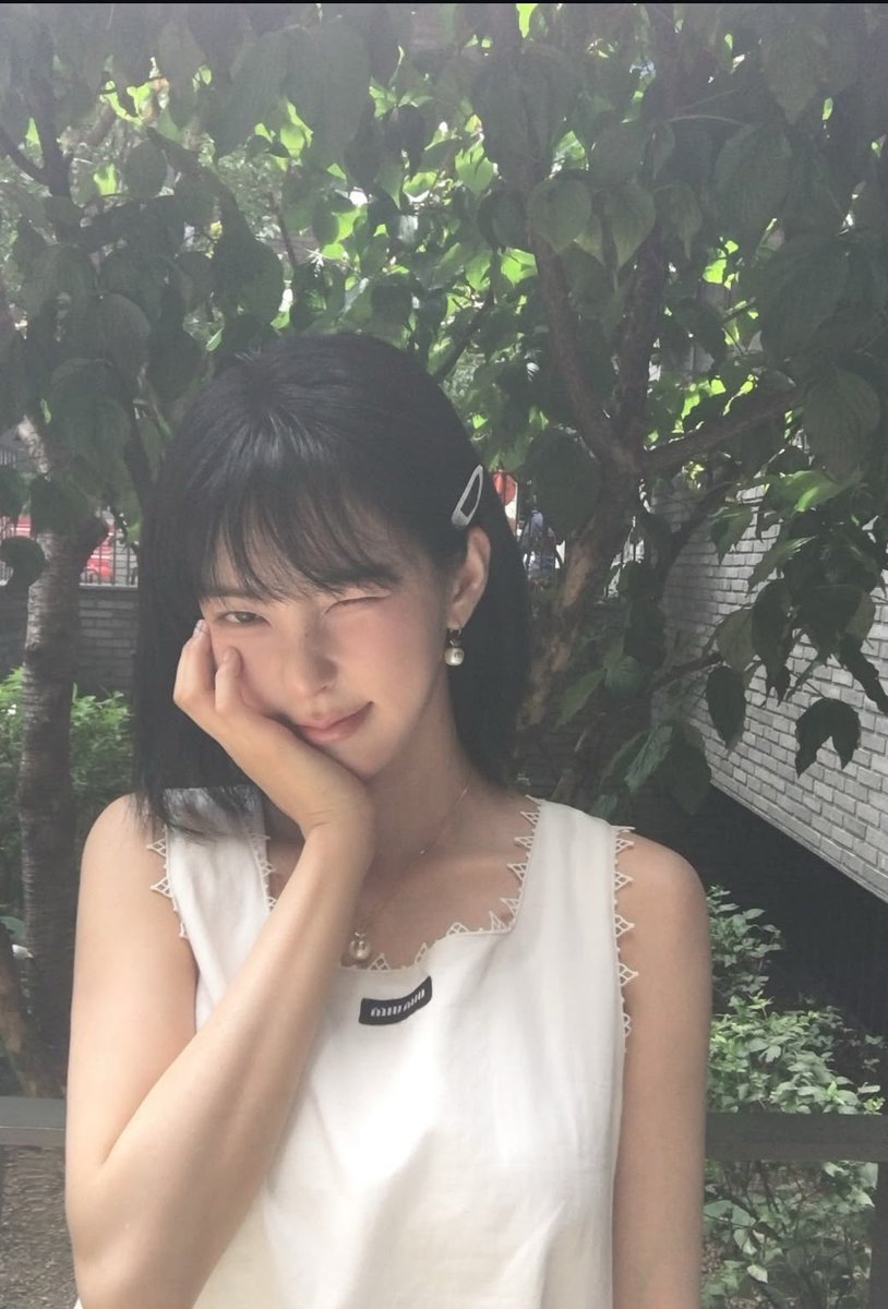xonsoo's tweet photo. ❥... 𝑤𝘩𝑖𝑡𝑒  𝑝𝑟𝑖𝑛𝑐𝑒𝑠𝑠 https://t.co/vpF67SPKxb