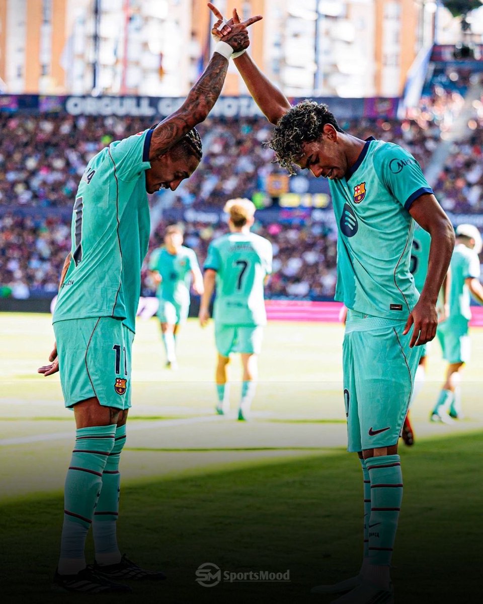 Sportsmoodcom's tweet photo. 🔥🔵🔴 **𝐍𝐀𝐌𝐄 𝐀 𝐁𝐄𝐓𝐓𝐄𝐑 𝐃𝐔𝐎 𝐈𝐍 𝐖𝐎𝐑𝐋𝐃 𝐅𝐎𝐎𝐓𝐁𝐀𝐋𝐋… 𝐖𝐄’𝐋𝐋 𝐖𝐀𝐈𝐓!** 👀⏳

🇧🇷 **RAPHINHA × LAMINE YAMAL** 🇪🇸
What a combination! 🔥🤝

⚽ **Raphinha this season:** 14 goals + 3 assists 🅰️
⚽ **Lamine Yamal this season:** 9 goals + 5 assists 🅰️

Two superstars. One deadly partnership. 💥🔵🔴
**Barça’s dynamic duo is cooking! 🔥👑**

#Raphinha #LamineYamal #Yamal #Barcelona #FCBarcelona #Barca #BarcaFans #LaLiga #Football #FootballNews #Soccer #FootballDuo #FootballStars #YoungTalent #Brazil #BrazilianFootball #Spain #SpanishFootball #ChampionsLeague #FootballFans #SportsNews #SportsFacts #SportsMood #ViscaBarca #BarcaFamily