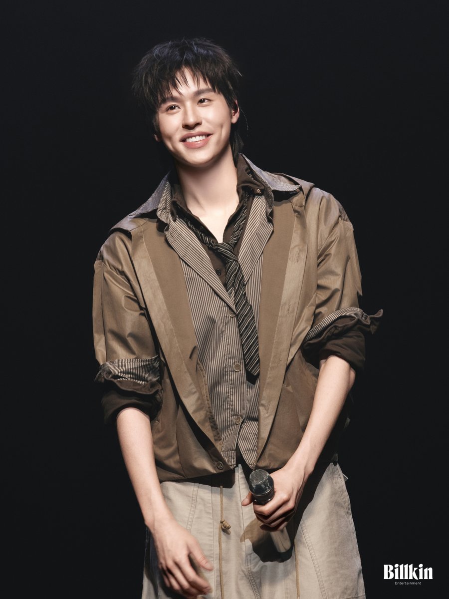 Billkin_Ent's tweet photo. Thank you for joining us at THAI ON FESTIVAL and making it truly unforgettable. 🧡

#BILLKINxTHAIONFES
#THAIONFES
#BillkinEntertainment #Bbillkin https://t.co/IiuqY2Brds