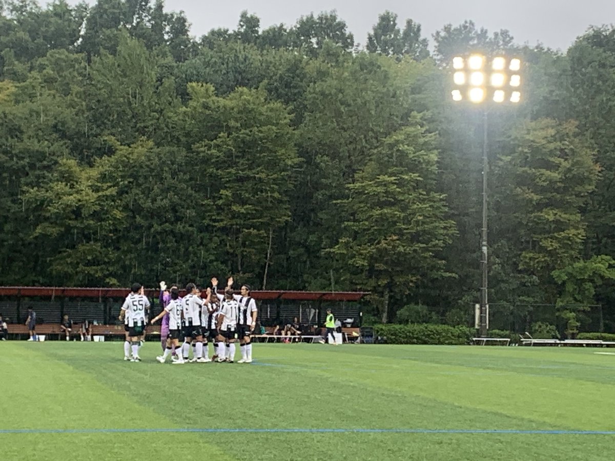 rikusonZ's tweet photo. またもや雨☂︎*̣̩⋆̩*0-1敗戦

内容は良かった
でも負けた。
サッカーなんてそんなもん

交代選手の動きも良かった
結果に繋がらなかっただけ
あとは選手達の気持ち

次がリーグ残りラスト1試合
結末やいかに。 https://t.co/7hjjM8VrFD