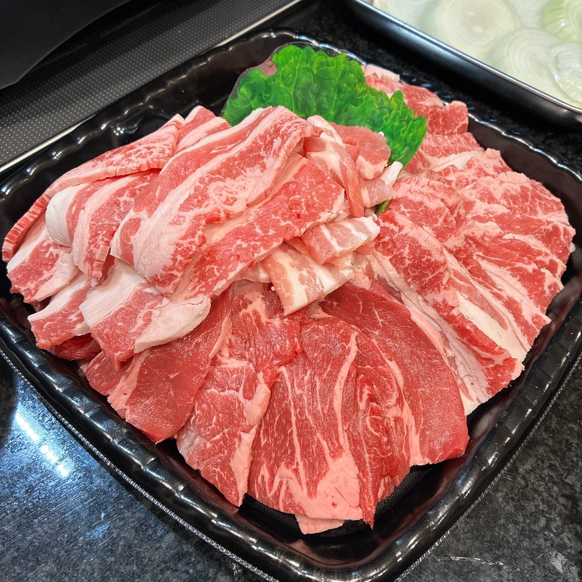 jdabc_spec000's tweet photo. 暇なのでおうち焼肉🐮

スーパーの安いお肉盛り合わせだけど美味しかった🐷 https://t.co/UPeaZA4JQR