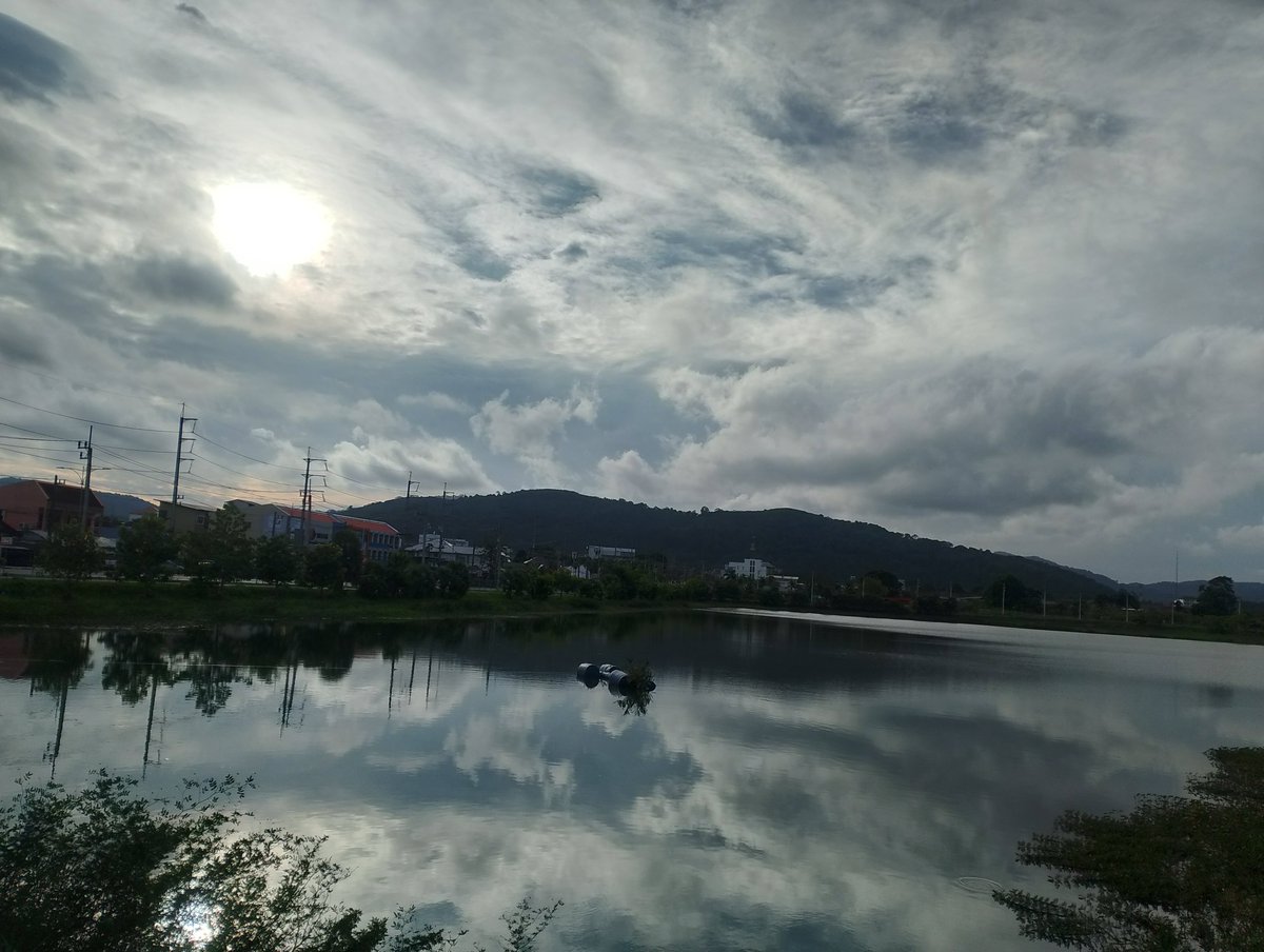 DTm34588109's tweet photo. 8km.#thk.). https://t.co/mEoISy8pIu
