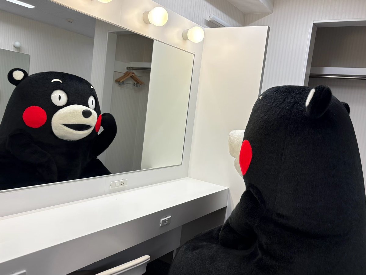 55_kumamon's tweet photo. みなさん、ゆっくり休んでくまさい。おやくま☆ https://t.co/2MZOhSb98j