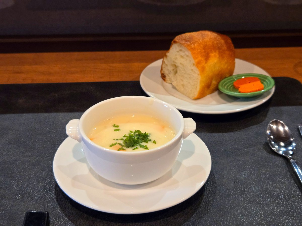 gfdb8r's tweet photo. 昨日のお昼は下関市
Ensoleil Takumiさんでこんな素敵なランチ♪

本当にこの値段でいいのか心配になるほど 最高！

要予約、1ヶ月前に予約してやっと訪問できました✨️ https://t.co/ZMqty51aJm