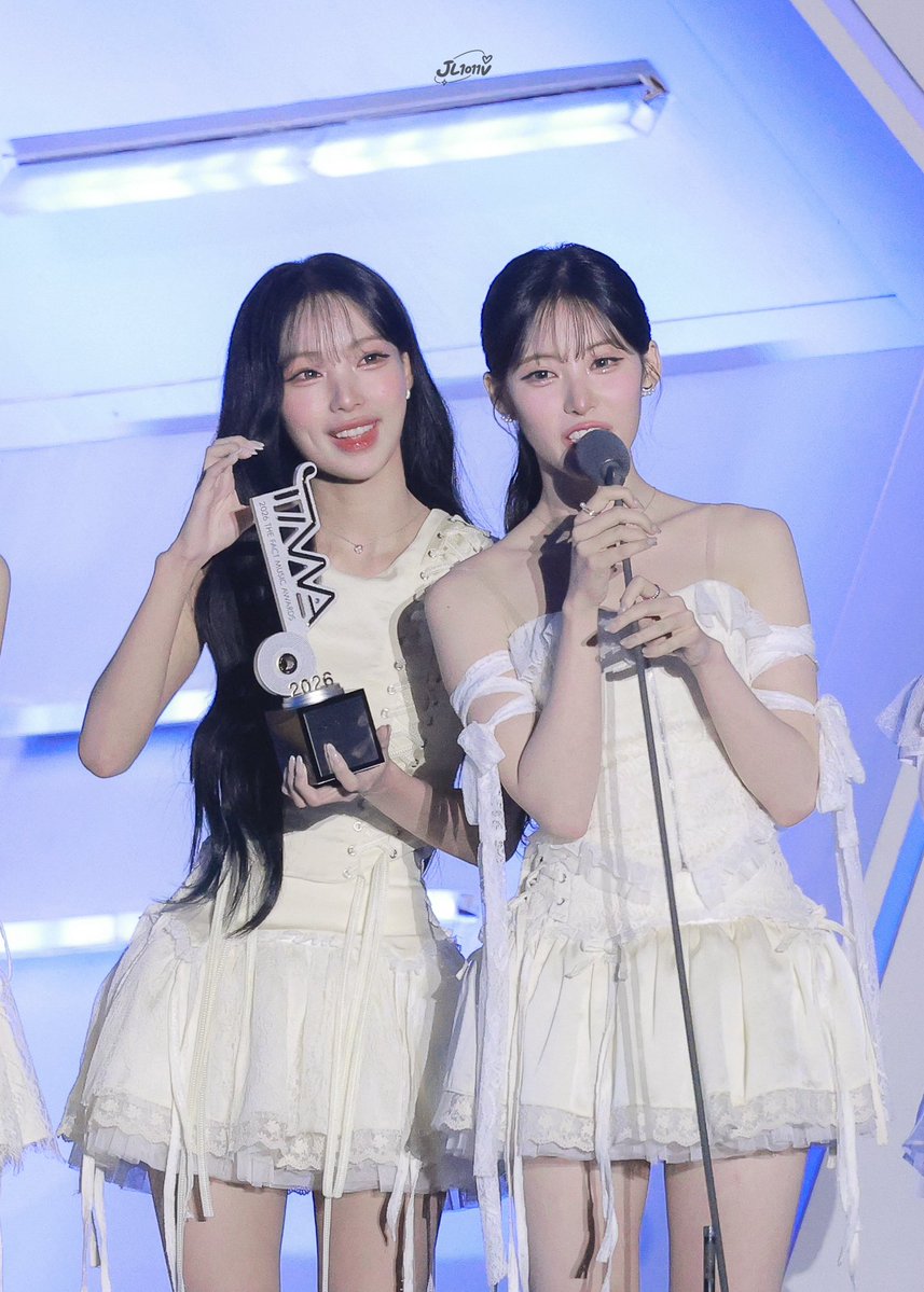 JL1011V's tweet photo. 260919 TMA

#리센느 #리브 #원이
#RESCENE #LIV #WONI https://t.co/0Po268rdYb