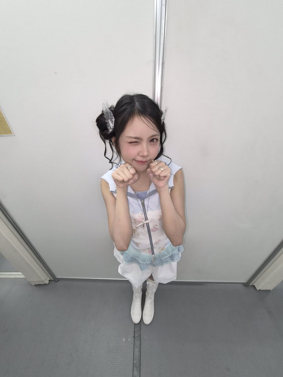 H2HBase_'s tweet photo. 📸 | 260920 — #CARMEN weverse update. 

“FEST. INAZUMA 2026💙🩵🤍
はありがとう！すっごく楽しかった〜！
また一緒に楽しもうね♡♡ - (FEST. INAZUMA 2026💙🩵🤍 thank you so much! i had sooo much fun~! let’s have fun together again next time ♡♡)”

#Hearts2Hearts #하츠투하츠 #H2H @Hearts2Hearts