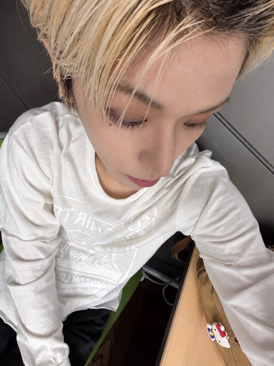 BND_Riwoo1022's tweet photo. 本当にどこで手に入れてんだよw w w w w w w w https://t.co/lIktGEeysr