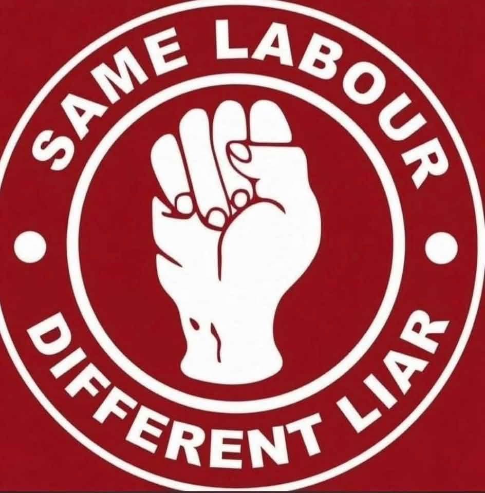 Sheilam19534814's tweet photo. @brawday Lacklustre🇬🇧Labour LIST MSP @michaeljmarra elected as Burnham’s🇬🇧Labour Branch Officer in an election where over half of🇬🇧Labour Members couldn’t even be ARSED casting their vote
Nobody in🏴󠁧󠁢󠁳󠁣󠁴󠁿gives a
FLYING FECK what LIES Marra spews
He’s an irrelevance to🏴󠁧󠁢󠁳󠁣󠁴󠁿politics
#RIPLabour 🥀 https://t.co/UPQAXBu8Qr