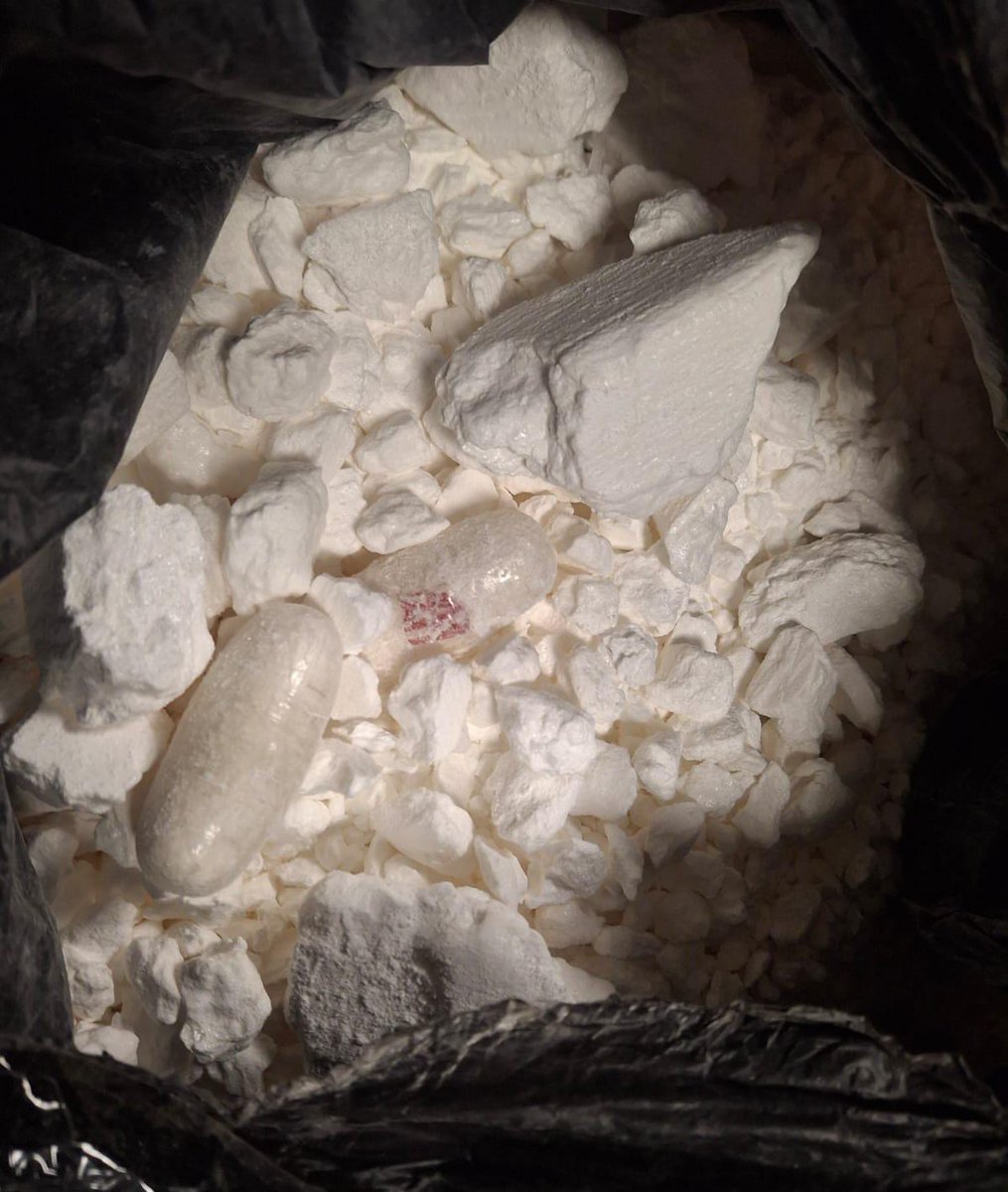 KayaNews's tweet photo. JUST IN: A 52 year old suspected drug mule has just been arrested at the OR Tambo International Airport, for being in possession of heroin to the value of approximately R2 million.

The man, who is South African, had just arrived on a flight from Accra, Ghana.

#KayaNews NPM https://t.co/CNmil5fvyl