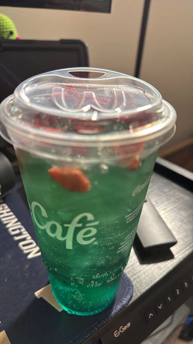 DebugTheDay's tweet photo. @McDonalds is this how your employees are trained on how to mix the @redbull Dragonberry Energizer drink? I don’t even think they put any redbull in here smh https://t.co/XC5DRTxJSC