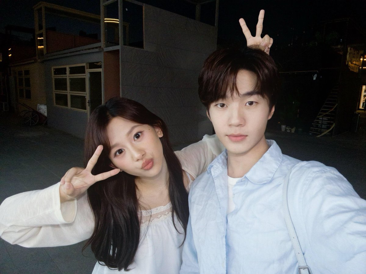 hxnipuff's tweet photo. yiheng weibo update!

“every day with you is worth cherishing. happy 100 days! i hope that through the ordinary days of life, we’ll continue moving forward together, always in sync.” 

🥹❤️ #heartsignals9 https://t.co/ypON9xe2sa
