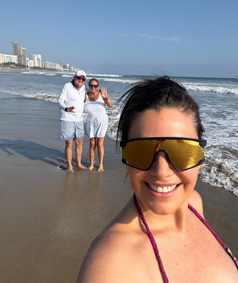 luzelenaglezz's tweet photo. En Semana Santa me fui a Acapulco a recargar energía, llenarme de paz y conectarme conmigo misma y mi familia. Mis hijos no fueron en esta ocasión pero disfruté mucho y un momento que guardaré en mi corazón es el haber caminado junto a mi papito herm... https://t.co/xb0yPTbzab