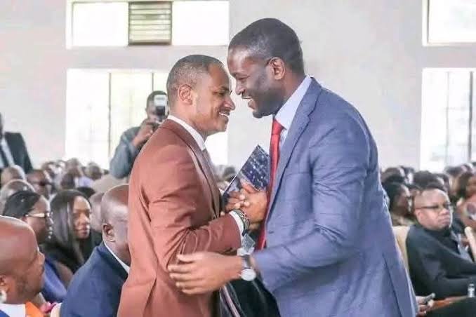 abra56898's tweet photo. In 2024, @HEBabuOwino realised that ODM would not give him a ticket, and he began registering a party; he was blocked 3 times.
He manages to acquire an existing party early this year. LM Principals ask him to rebrand to MWANANCHI PARTY.

Ukweli itajulikana.
#Babukwasababu https://t.co/JBFDFR57Fg