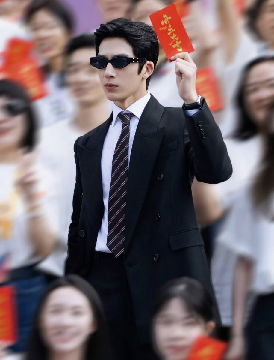 bitchesallwin's tweet photo. 이건 볼 때마다 조낸 웃김 나 크인 때 이렇게 꾸꾸꾸한 배우는 처음봐요 예의 플러팅의 끝판왕 https://t.co/tWOKVKk8QI