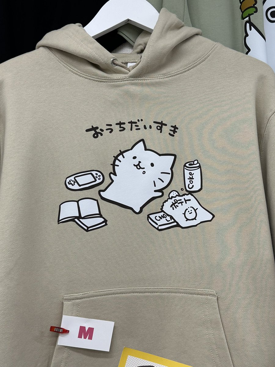 ekot_ROBOT's tweet photo. 雨だけど荻窪店開けてるー！☂️
明日は台風らしいけど
オープンしてるぞー！
猛者は来てくれー！ https://t.co/6eeDOe6Gd6