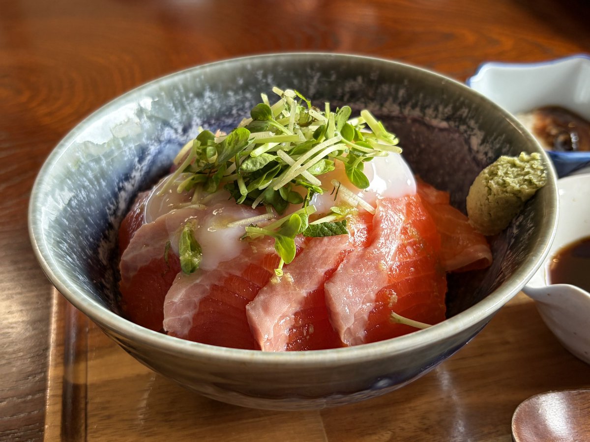 fuefukihina's tweet photo. お昼はかっぱ亭で信州サーモン丼でした。
やっぱり美味しいー！ https://t.co/9ZuGKrkBuT