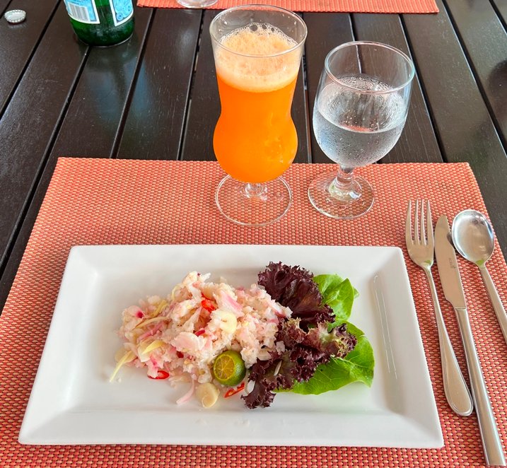 TheDiningFeed's tweet photo. Amazing local dishes with absolutely outstanding staff @ Restaurant M Café @ Mulu Marriott Resort & Spa https://t.co/yBjP9M0hVG #foodiechats #nomnom #yummy #tastydishes #MYY #Borneo #Malaysia @MarriottIntl @MarriottBonvoy @MBonvoyAssist @Marriott https://t.co/blyeq7KfXB