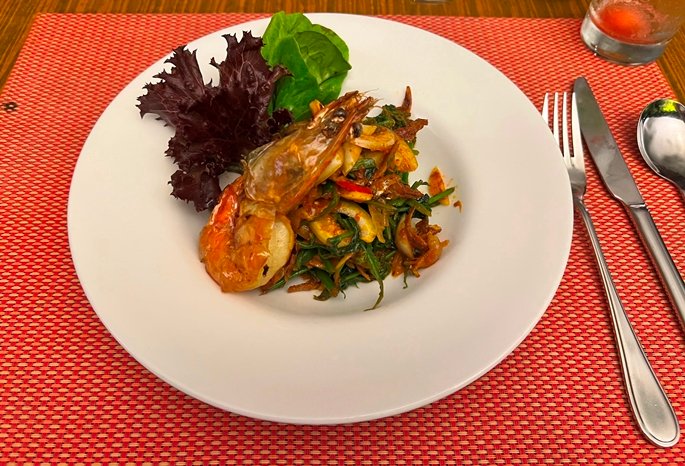 TheDiningFeed's tweet photo. Amazing local dishes with absolutely outstanding staff @ Restaurant M Café @ Mulu Marriott Resort & Spa https://t.co/yBjP9M0hVG #foodiechats #nomnom #yummy #tastydishes #MYY #Borneo #Malaysia @MarriottIntl @MarriottBonvoy @MBonvoyAssist @Marriott https://t.co/blyeq7KfXB