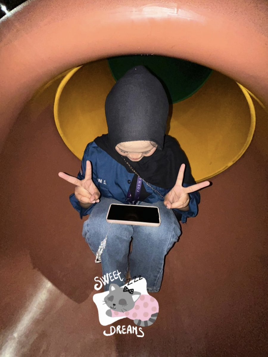 rainaezy's tweet photo. orang gila mana yg ke alun" jam 12 malem, terus baru balik subuh hehe https://t.co/ob0VjFVqhb