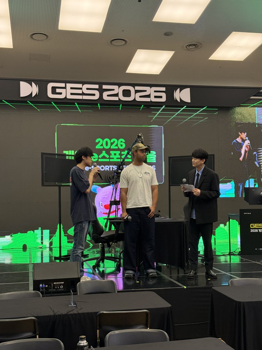 GenG_Riftbound's tweet photo. @GenG Congrats to everyone who made it through to the main stage👏👏👏 And congrats Miles @its_KM___ for winning all 6 rounds today!🔥 https://t.co/LUKnZb5t1o