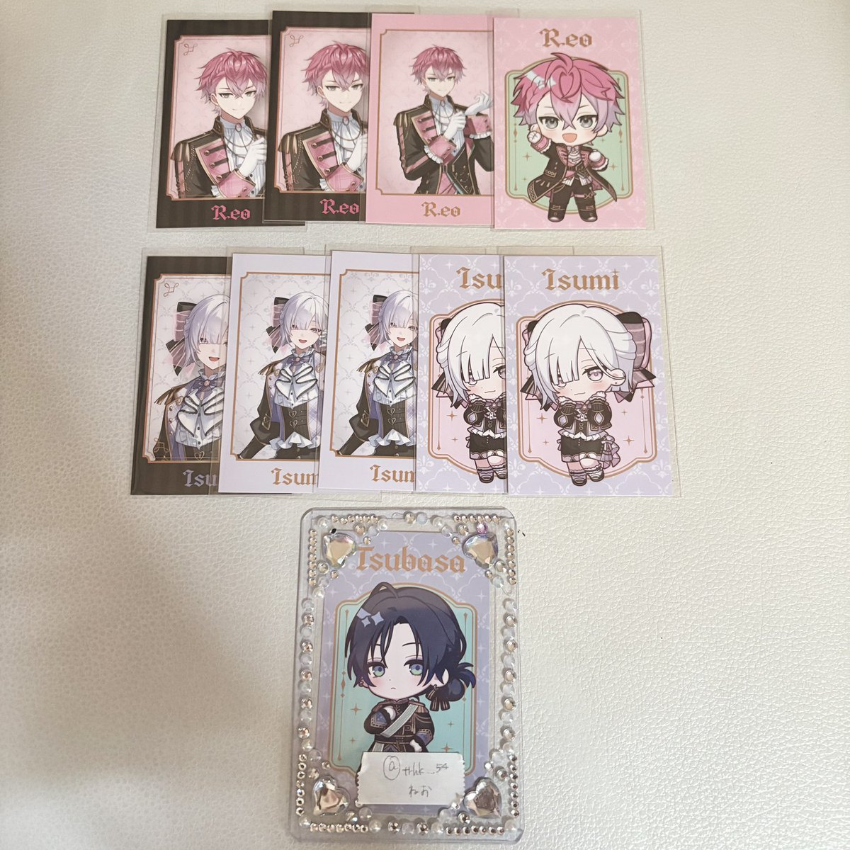 trhk__54's tweet photo. にじさんじ すぷれあ 1st Anniversary ランダムチェキ風フォトカード HMV 交換

꒰ 譲 ꒱画像参照
꒰ 求 ꒱🧢🪽

同種・同レアリティ同士の交換のみ
29日渋谷、10/2新宿にてお手渡し可能です
お気軽にお声掛けください。
HMV特典も👑🌸 、🏰🍬ともに2枚ずつありますので交換可能です。 https://t.co/z6RrAQ3P7N