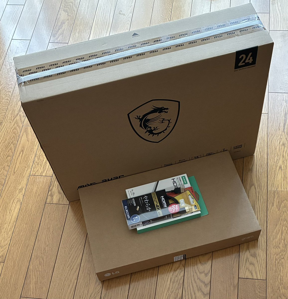 ikko_ku_'s tweet photo. 新しいノートPCと増設モニター買ってきた
ふうたさんに近づけるかな https://t.co/edFXobfvkE