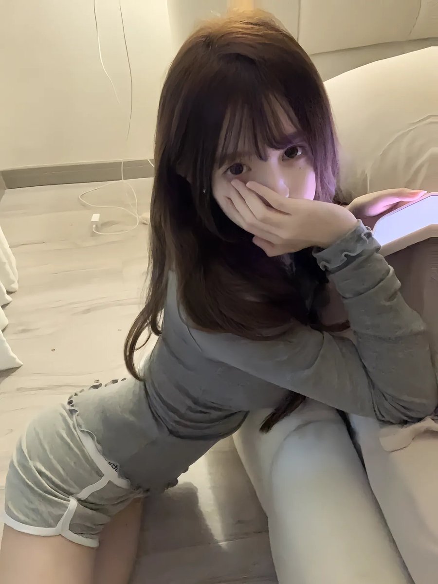 iikio_o's tweet photo. 不是女人过了30岁以后，性欲才会变得很强。那我就才20➕，怎么整天满脑子想的都是这 https://t.co/2OpjEOrdXa