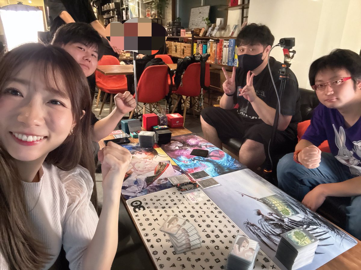 shiganaimtg's tweet photo. ただいまFellowsさんでコマンダーイベント #常盤ゆいのギャザギャザ！進行中💨

しかも今かららひにきさんのチャンネルで配信してくれるよー🫪🔥ぜひ見てね！！
https://t.co/wqEIjDLih6 https://t.co/G1yAIlrcYZ