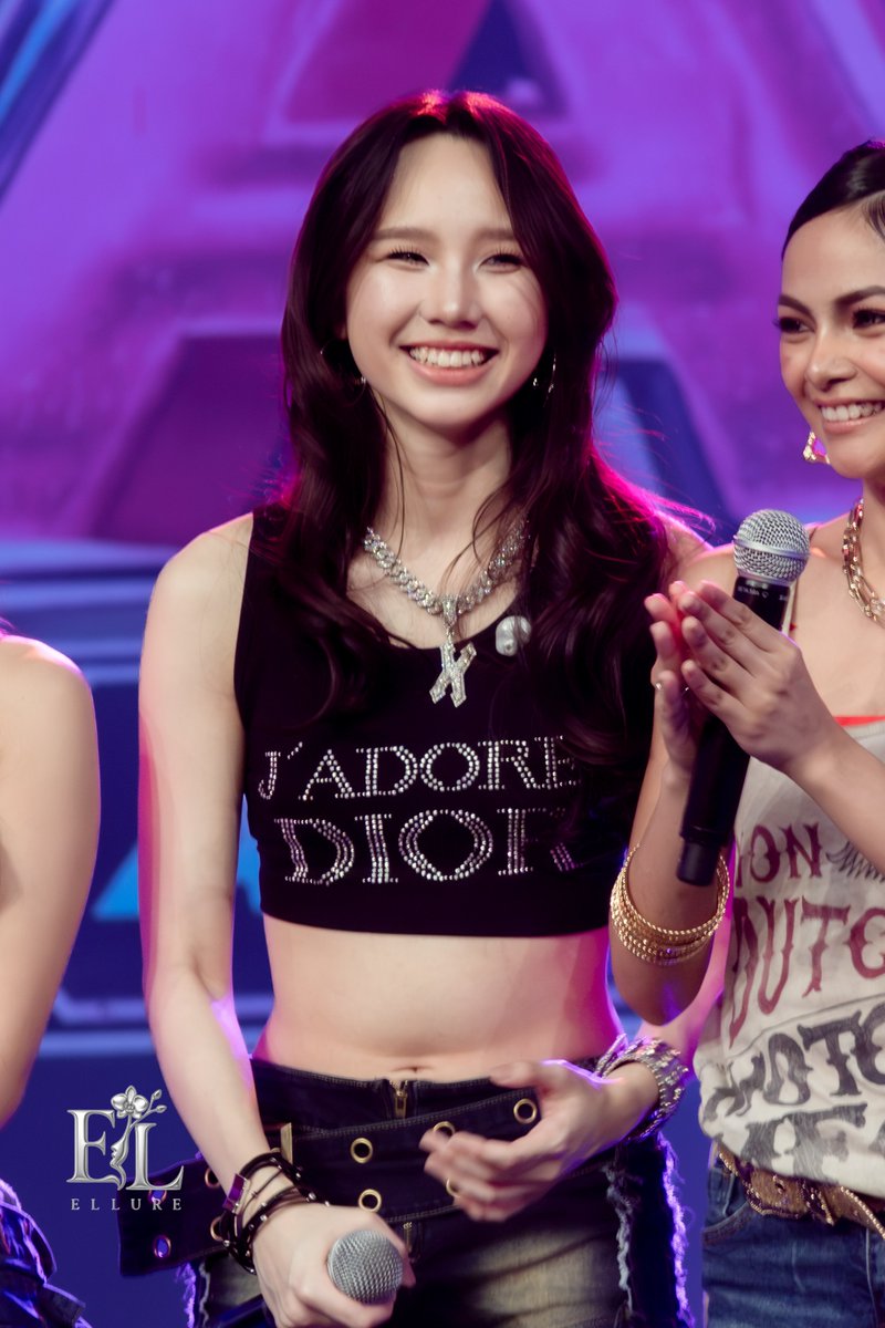 ellureforella's tweet photo. Happy Sunday, chimuy lovers! 
Here are snaps of our pretty Ella on their AOS Pula performance 🫶

Thank you @AllOutSundays7 for guesting our girls once again

XONARA PULLS UP TO AOS
#XONARAonAOS
#XONARA @officialxonara #XONARA_ELLA https://t.co/S8zNA70sfC