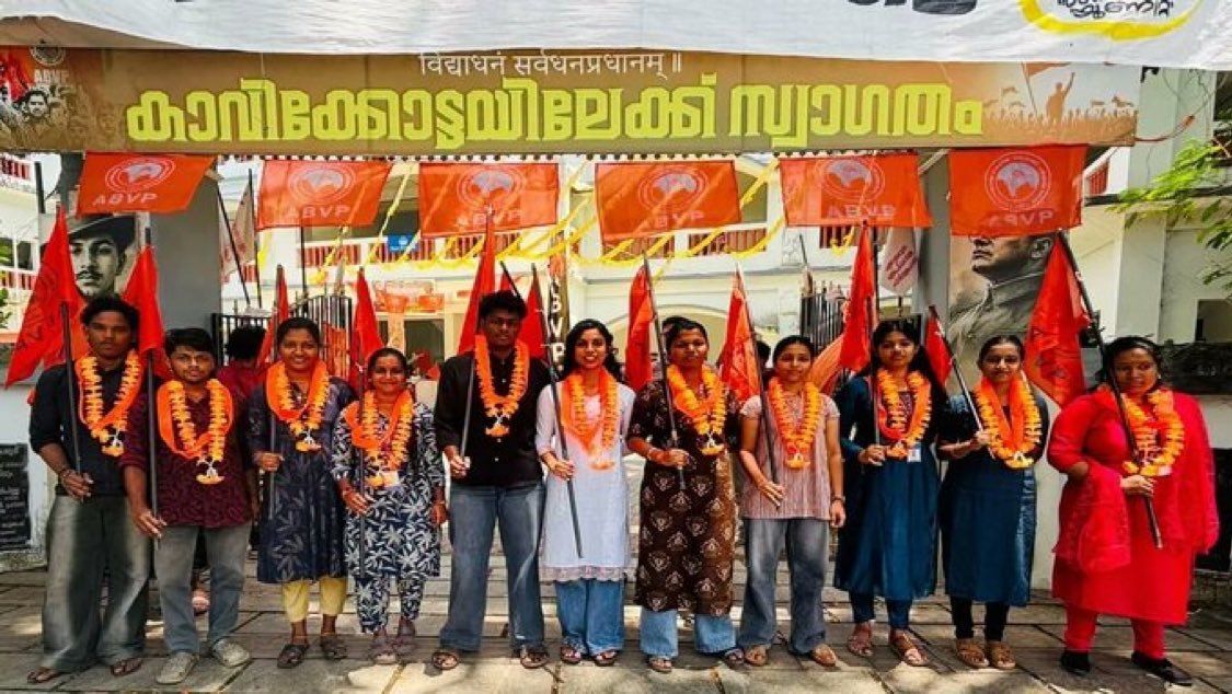 MumbaichaDon's tweet photo. Issko bolte hai "Ghar mei ghuss ke marna"! 

ABVP has broken SFI’s 40-year-old bastion.

Sweeps all 12 seats at Kerala’s Tripunithura Sanskrit College.

Neha Bora will now keep a 21 day "fast" in protest while eating Tandoori Chicken. https://t.co/RvrubOvdkW