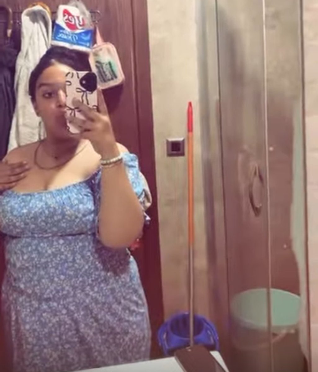 hijabislover1's tweet photo. مع و بدون الحجاب 🥵🥵💦 https://t.co/PNu54svtDz