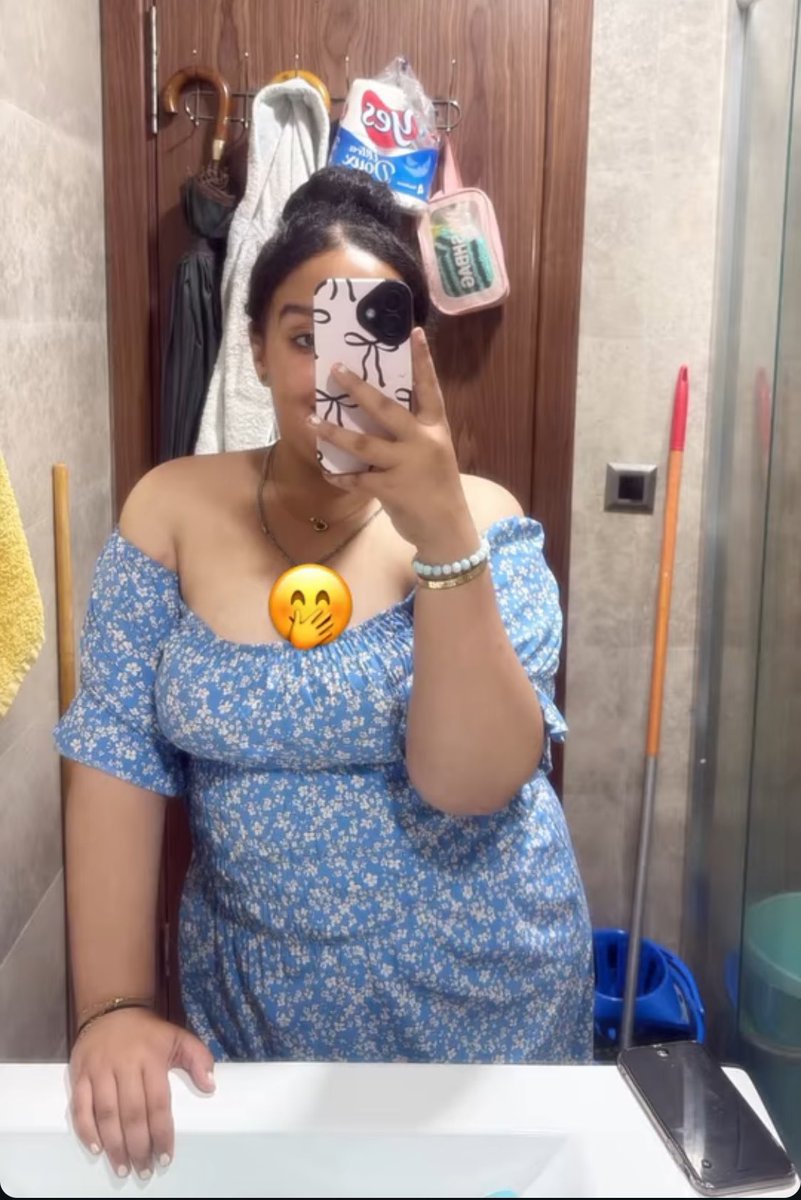 hijabislover1's tweet photo. مع و بدون الحجاب 🥵🥵💦 https://t.co/PNu54svtDz
