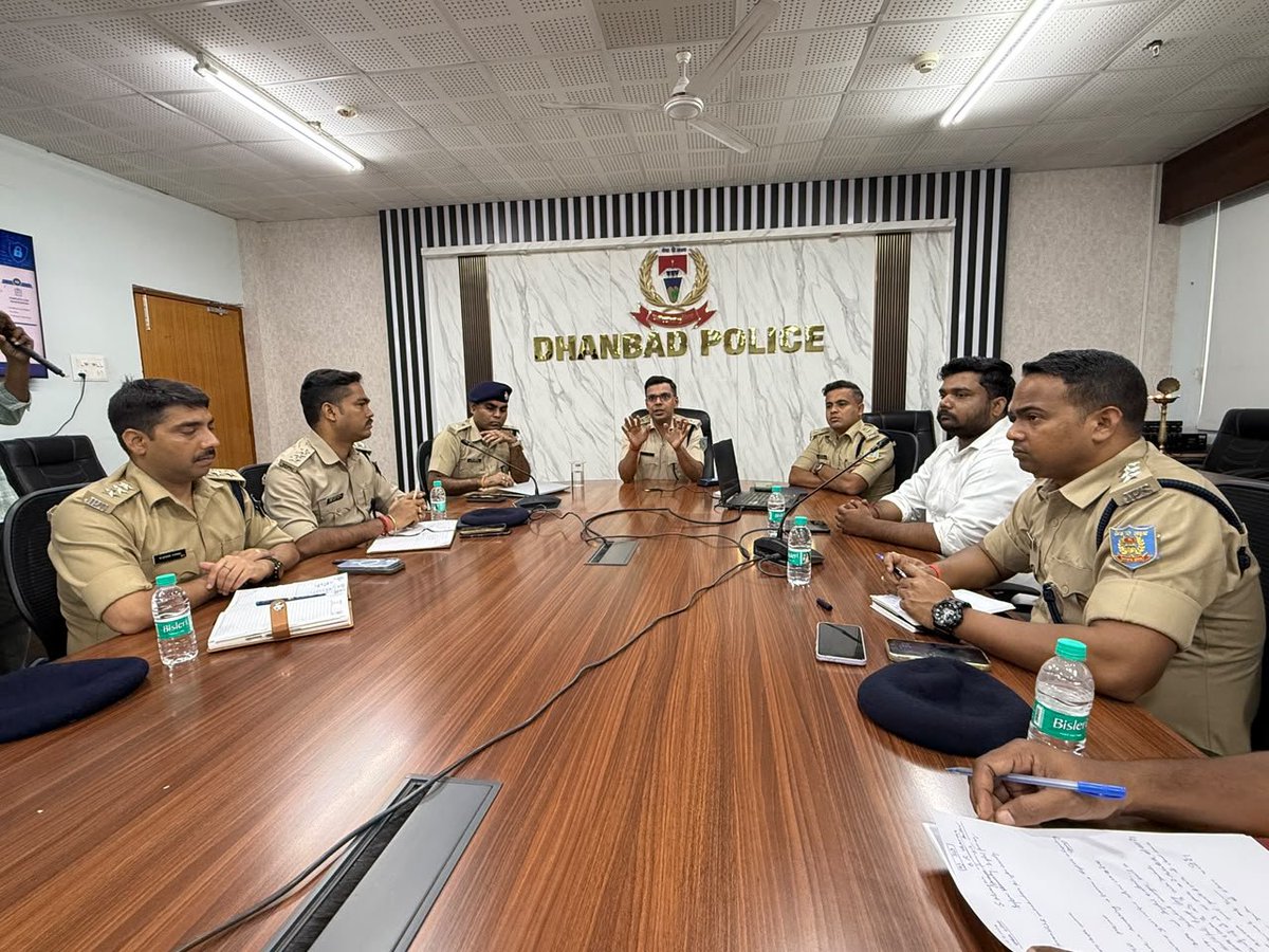 dhanbadpolice's tweet photo. 🔬 विधि विज्ञान व डिजिटल फॉरेंसिक्स पर 4 सप्ताह का प्रशिक्षण शुरू

एसएसपी श्री प्रभात कुमार ने पुलिस सभागार में प्रशिक्षण का शुभारंभ किया। 8 चरणों में होने वाले प्रशिक्षण में डिजिटल साक्ष्य की पहचान, संरक्षण, संग्रहण व विश्लेषण तथा वैज्ञानिक अनुसंधान पर जोर दिया जा रहा है। https://t.co/slOjo4dEro