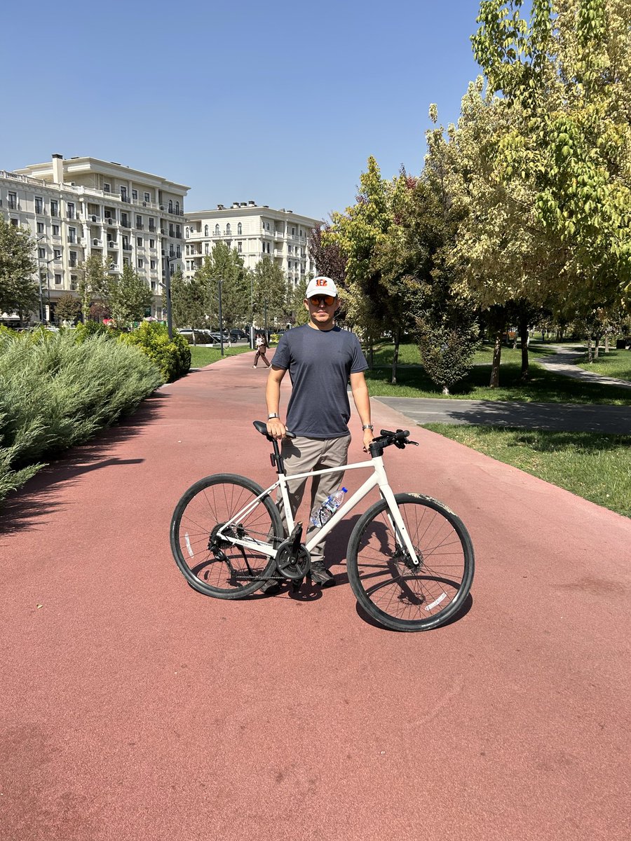 imravshan's tweet photo. #cycling #cyclingday https://t.co/lMO9ep3R2U