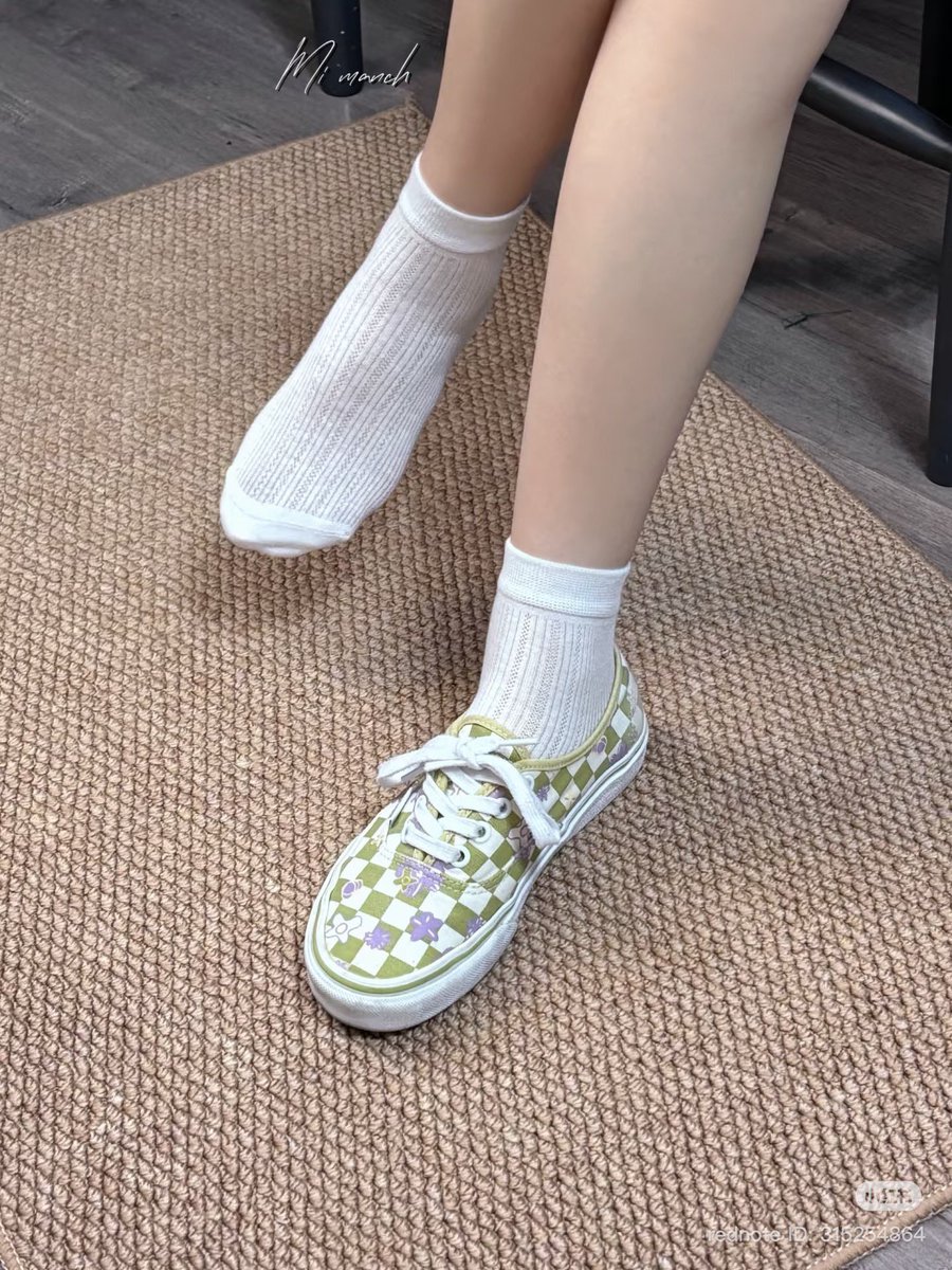 belllgstyle's tweet photo. รับหิ้ว Outlet Sale 🔥🔥

รองเท้า Vans แท้💯 size 36, 38.5 ✅

ราคา 2500-88%=300.- 

หิ้วคู่ละ 100 + ค่าส่ง 80 สนใจเดมมานะคะ 

อุปกรณ์ กล่อง + มีใบเสร็จ 💯🛍️ 

#รับหิ้ว #รับหิ้วรองเท้า #รองเท้าvans #รับหิ้วoutlet #รองเท้าvansแท้ #รับหิ้วทุกอย่าง #premiumoutletphuket https://t.co/ahO7xMAgVj