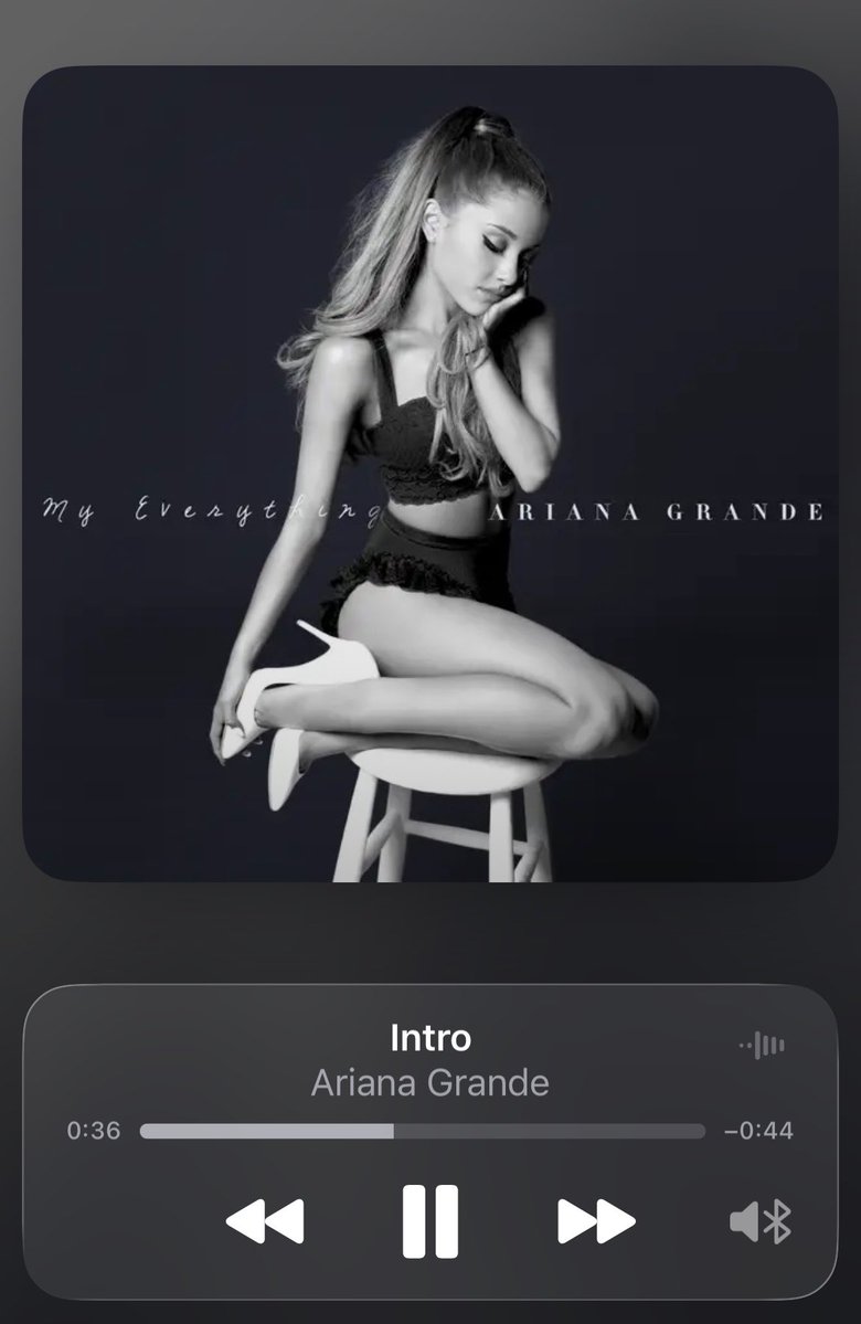 chromaticahhh's tweet photo. my favorite ariana song https://t.co/xyah6E0mpj