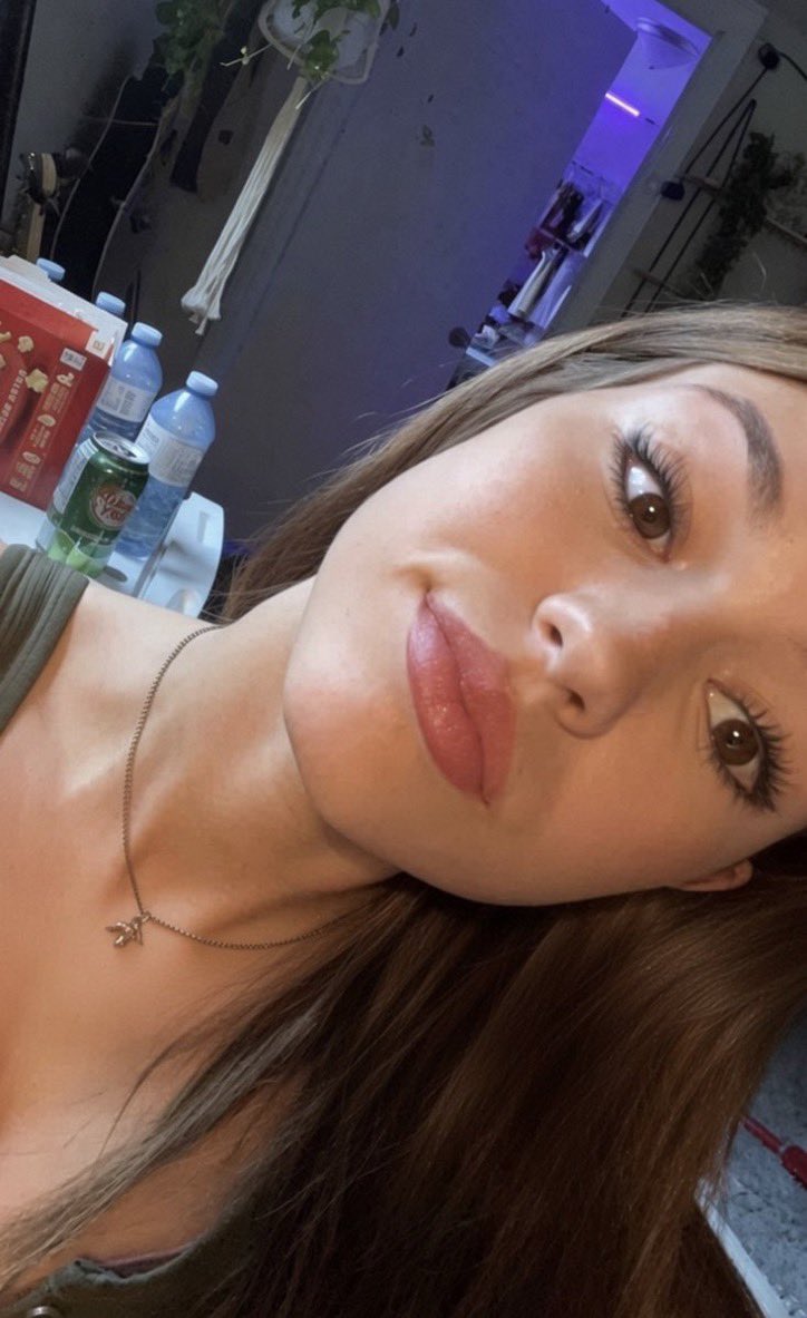 JessicaaMarie8's tweet photo. Hey what’s up #cumtrib #dmme #cumtribute #horny https://t.co/Bv4tkQQuRt