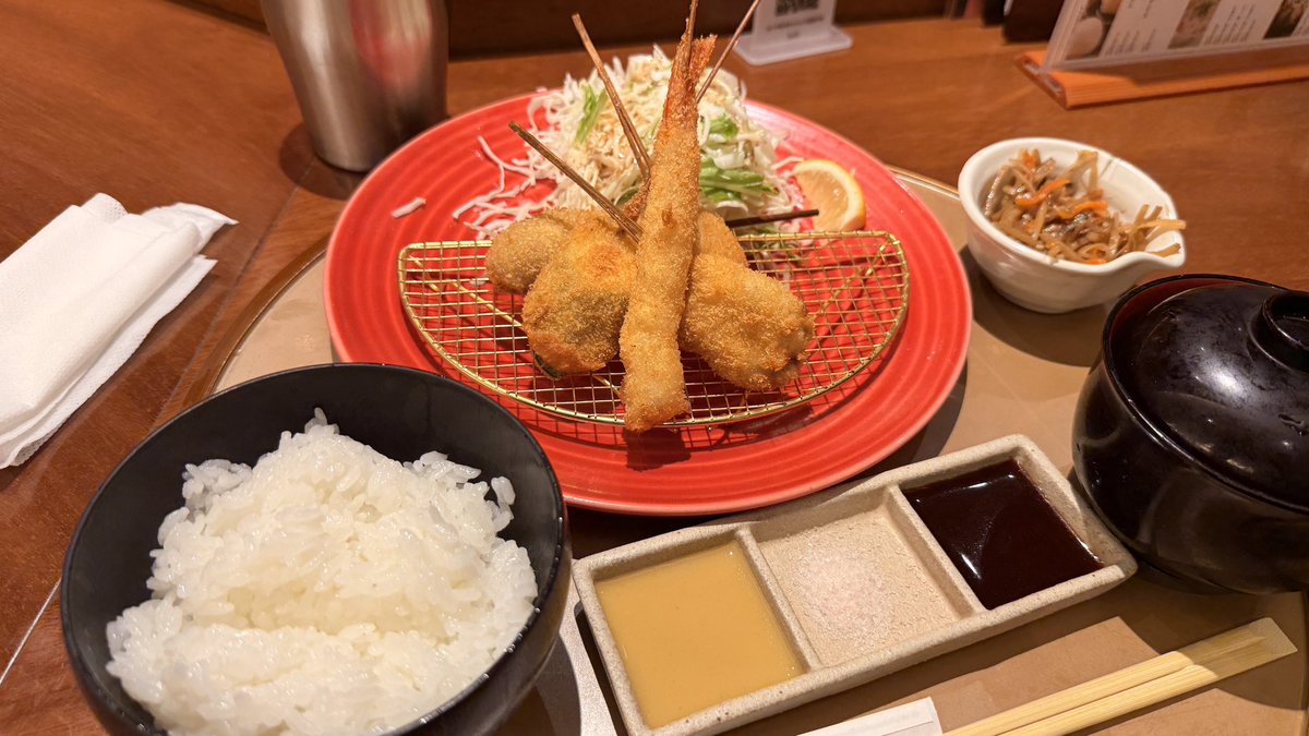 hamamon0128_vrc's tweet photo. お昼ご飯 https://t.co/NTCuRSw0tU