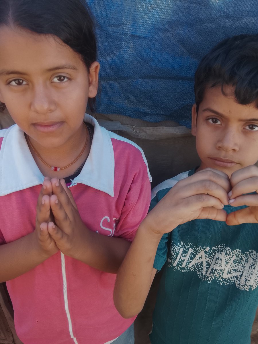 hassan_msmh394's tweet photo. 💔 We are orphans in Gaza, just trying to find food and make it through each day. 🇵🇸
🙏 Please don’t let our voice go unheard… your donation or share could mean so much to us. 🆘❤️
https://t.co/5XMCSfMsiU https://t.co/QKcXSMeKyj