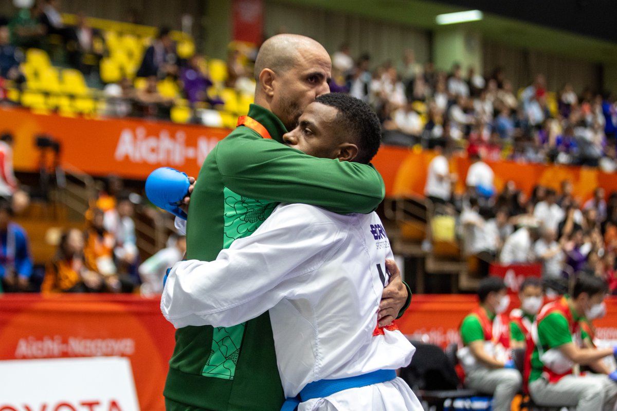 TeamSaudi's tweet photo. الى نهائي البرونزية 🥉

🏅 | دورة الألعاب الآسيوية العشرين #ناغويا2026
🥋 | الكاراتيه
🆚 | الفرصة الثانية - رجال 👨🏻
📊 | كوميتيه -60 كجم

ـ 🇸🇦 سعود البشير 10 🆚 كاليكوف 2 🇰🇬

#فريق_السعودية | #نشجعك 💚 https://t.co/Lhd7ML7g9I