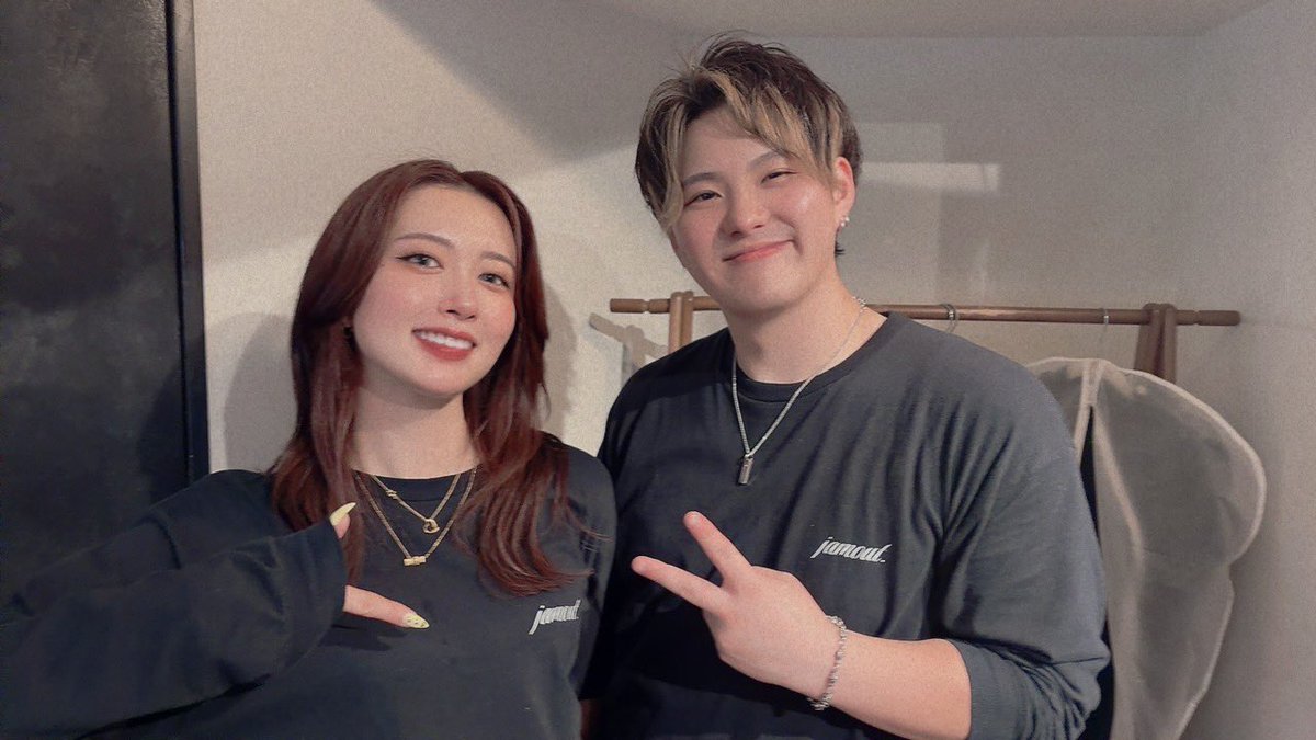 pokekara_suu's tweet photo. オンステージ東京
ちょびすーで
「また君とfeat. Ms.OOJA」
歌わせて頂きました🙌🏻

会場や配信での嬉しいお声がけが以前より増えてきて本当に嬉しいし、ちょびすーをコンビとして愛してくれる人も増えて、本当に幸せです🥺
これからもちょびすーをよろしくお願いします🙌🏻💘
ありがとうござい��した！🔥 https://t.co/FoBVBpFb90